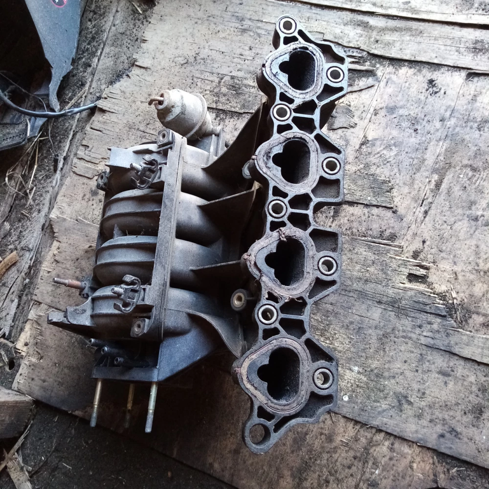 Впускной коллектор Chevrolet Lacheti 1.6 96452343