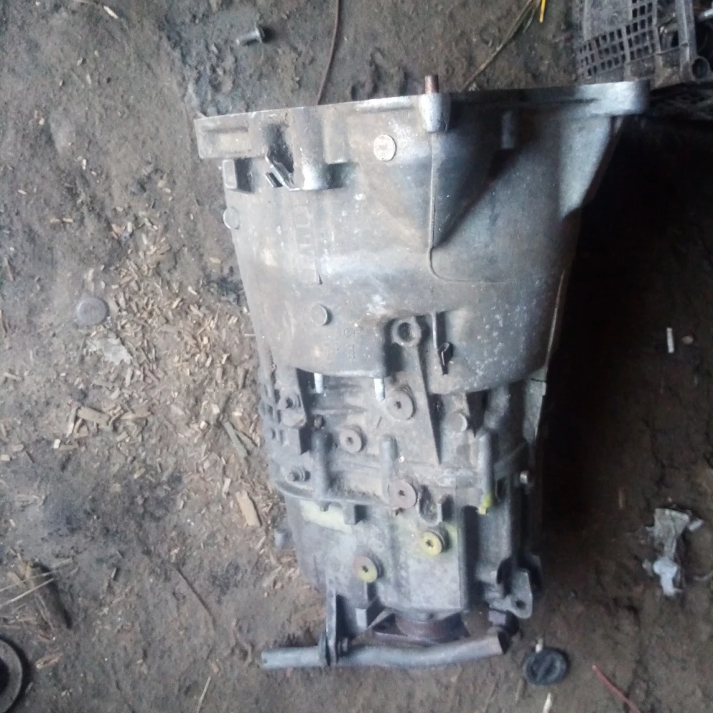 Коробка передач BMW E46 2.0D  1053401151