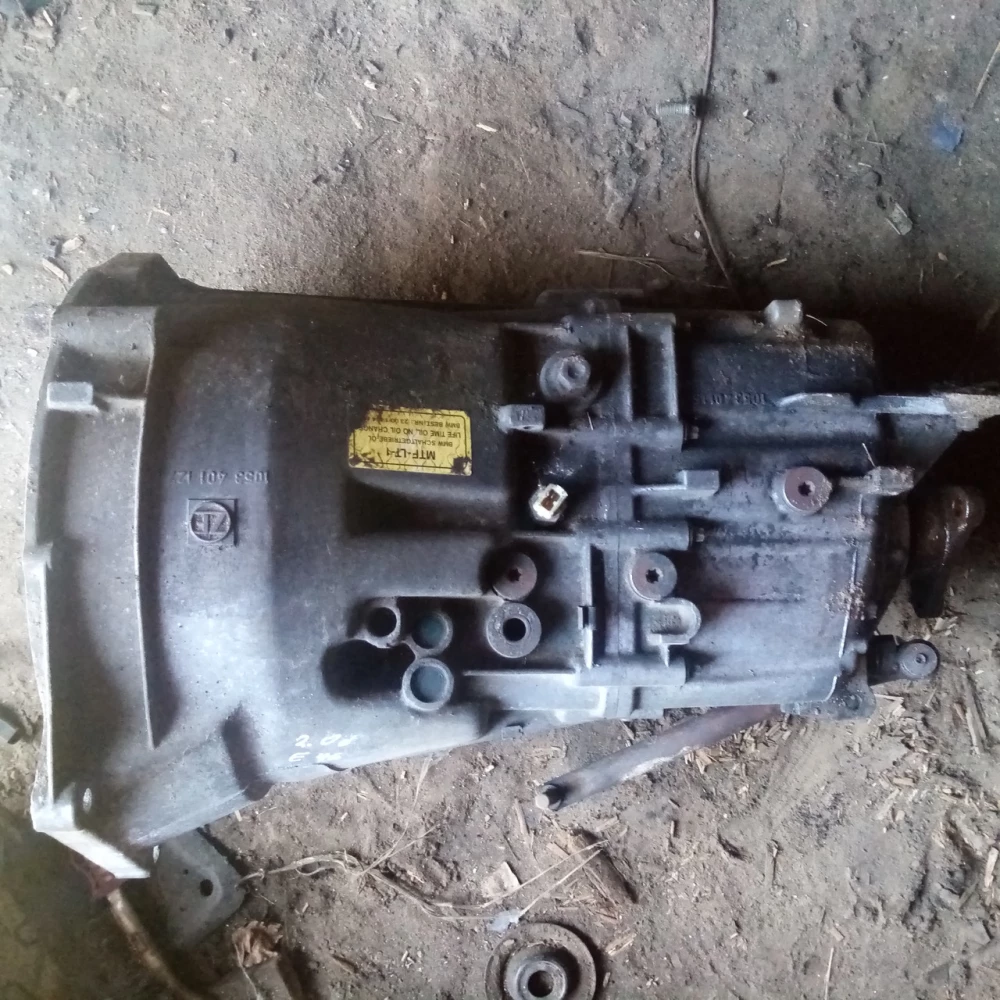 Коробка передач BMW E46 2.0D  1053401151