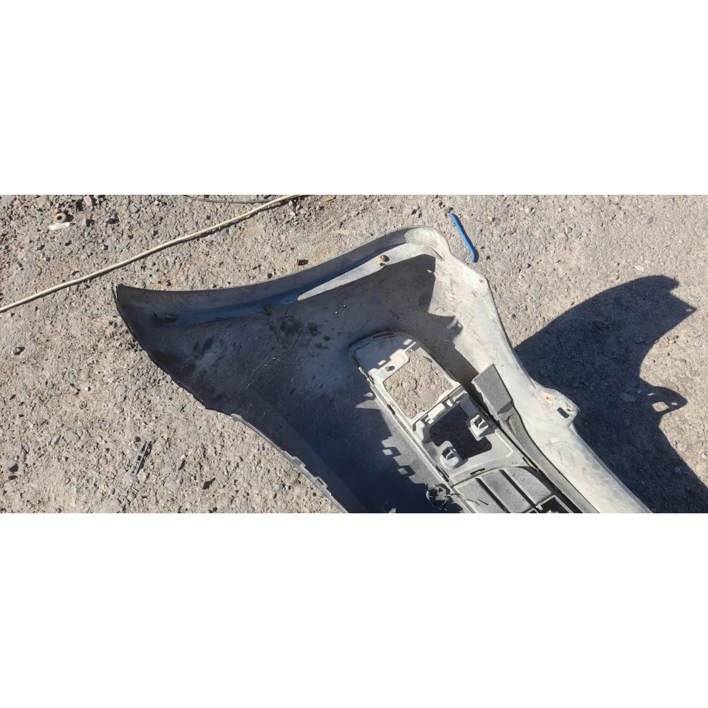 2K5807221A передний бампер Volkswagen Caddy 2011-2015год