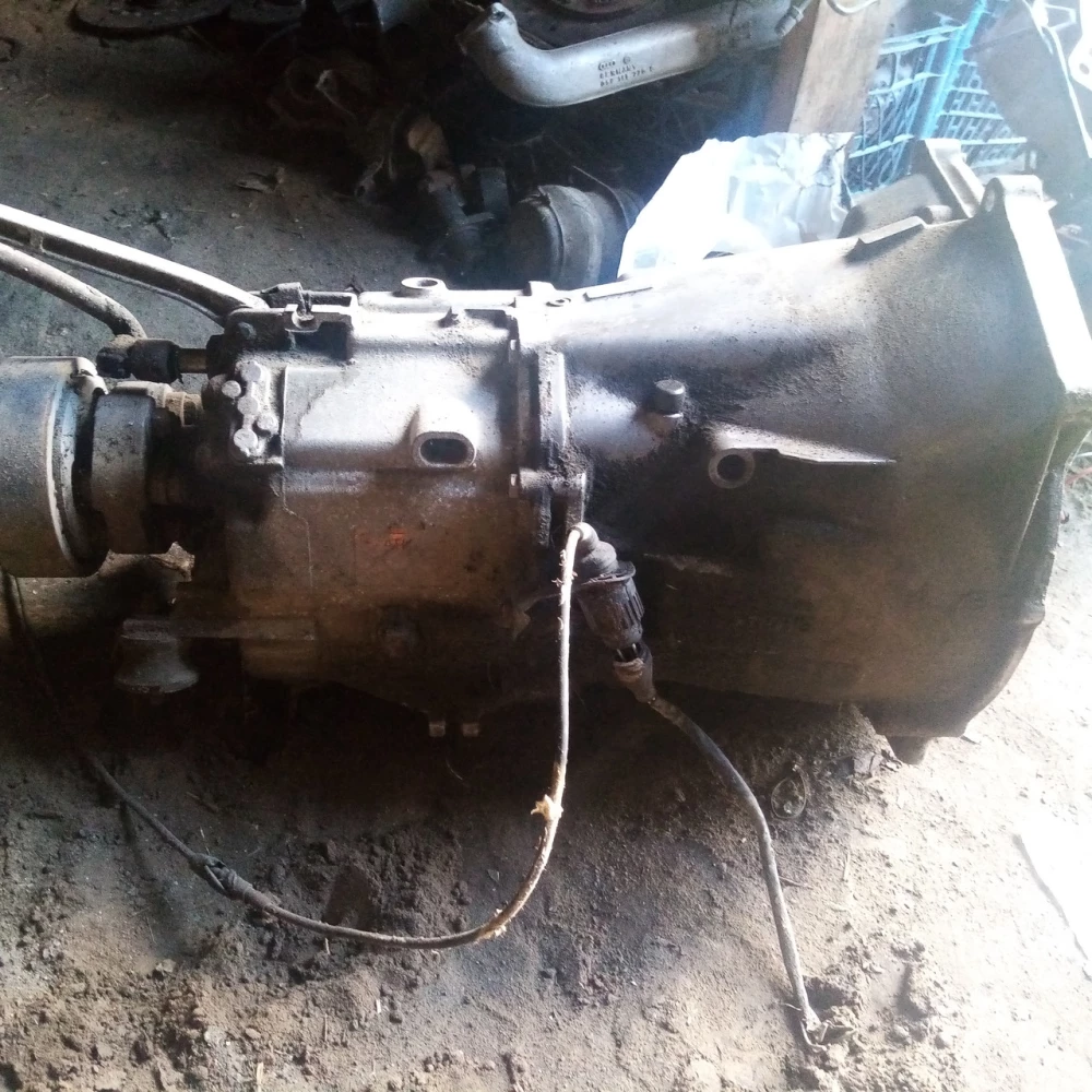 Коробка передач BMW E36 2.0 12222239
