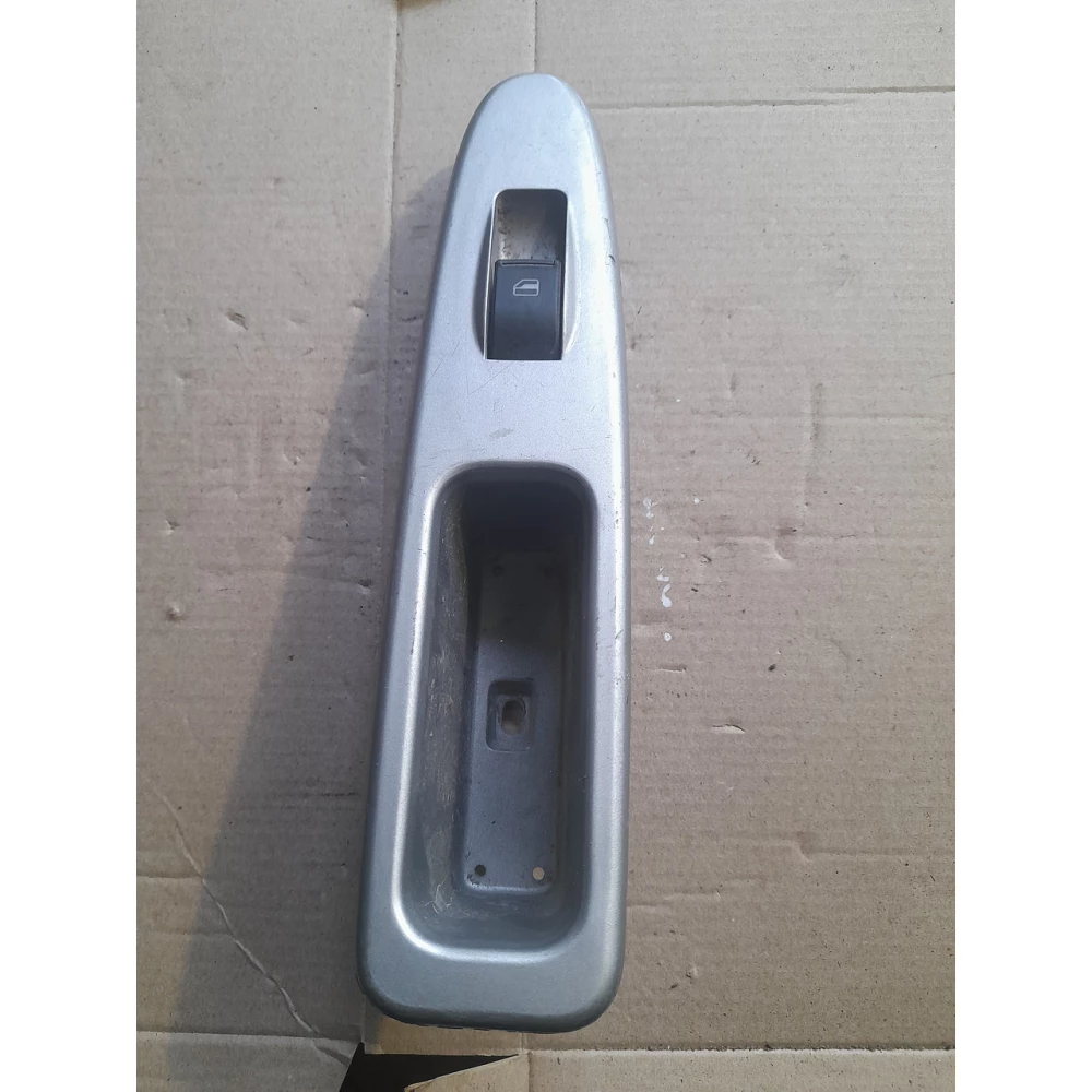 Правая вставка дверной карты  Chery Amulet