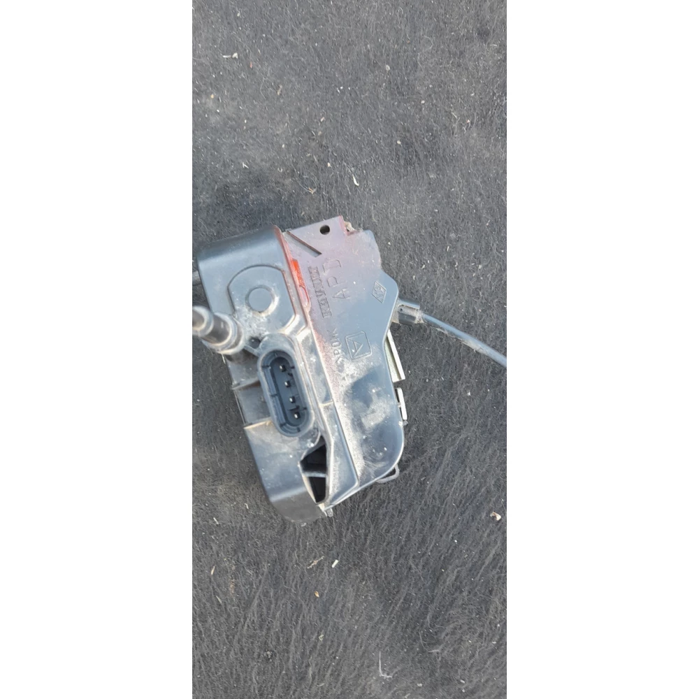 000658/Z98 замок задней правой двери Renault Laguna 2 ,4пина