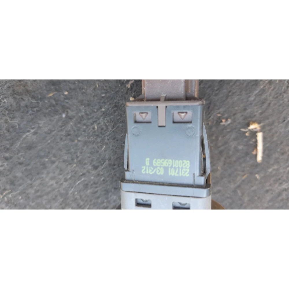8200169589 B кнопка отключения подушек безопасности пасажыра  Renault Megane 2