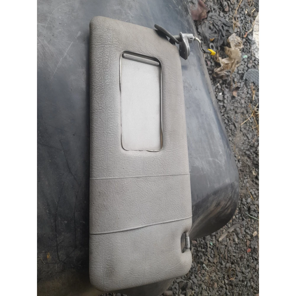 Левый солнцезащитный козирок Bmw E39