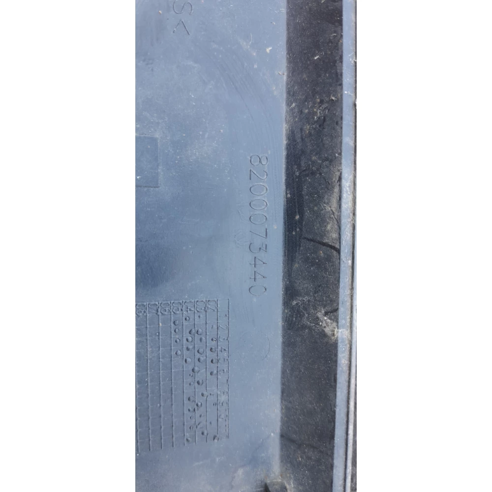 8200073440 емблема молдинга передних дверей Renault Megane 2, Scenic 2