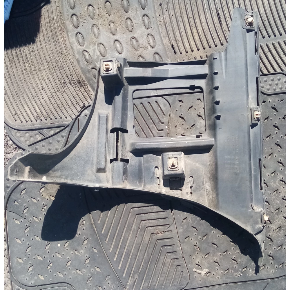 Правое крепление бампера Volvo s 80 8648197