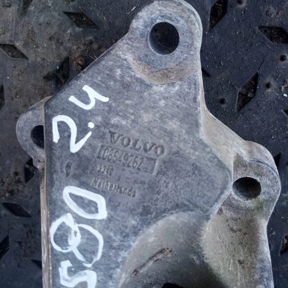 Подушка двигателя Volvo s80 2.4 08649262