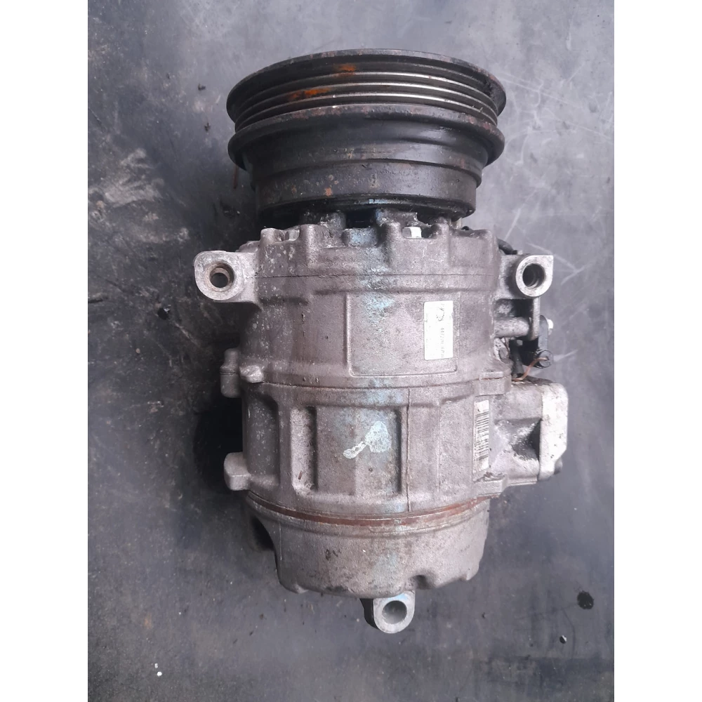 Компресор кондиционера BMW E39  2.5