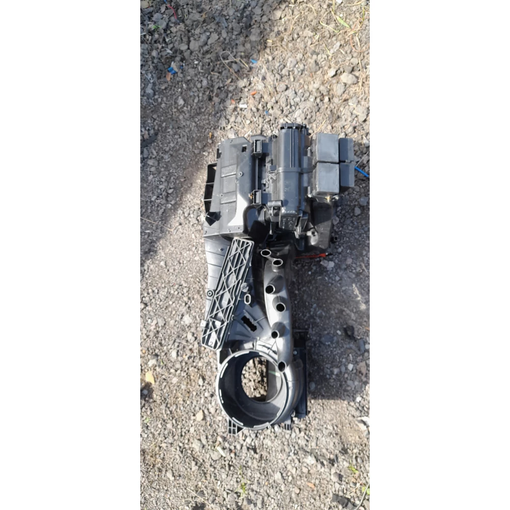 1K1819515 /1K1819061 корпус печки Volkswagen Caddy III