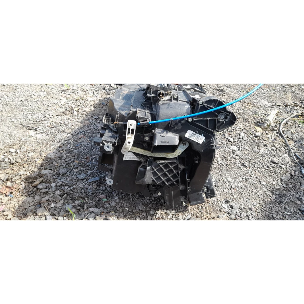 1K1819515 /1K1819061 корпус печки Volkswagen Caddy III