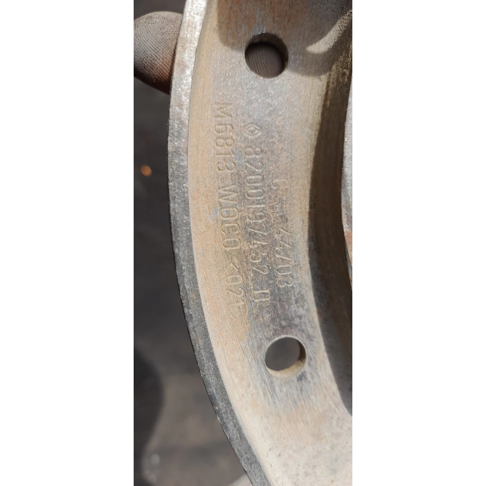 8200197452 D кронштейн крепления подрамника передний правый Renault Megane 2 Scenic 2