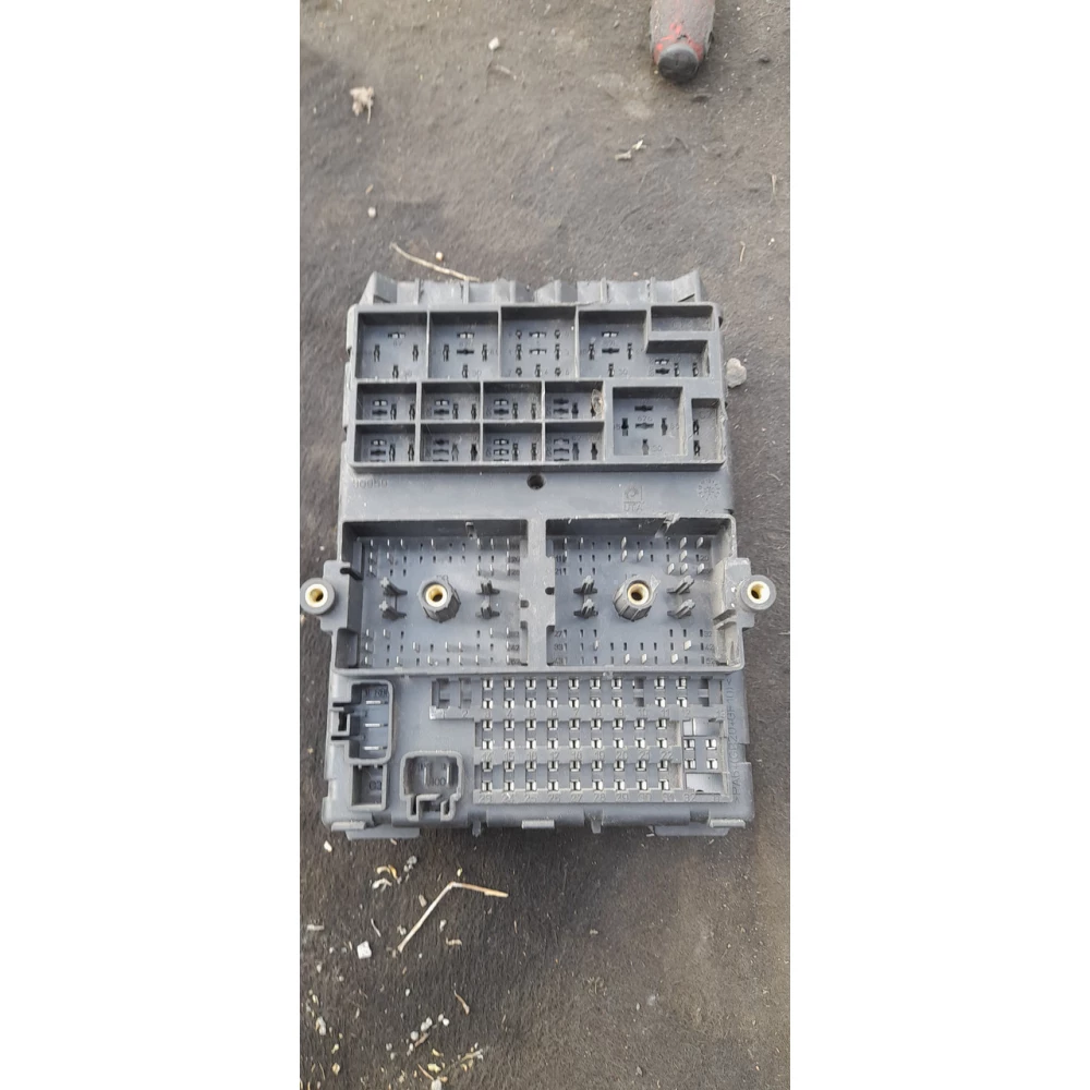 P56042942AC блок комфорта блок предохранителей Jeep   Grand Cherokee 3.1 WJ