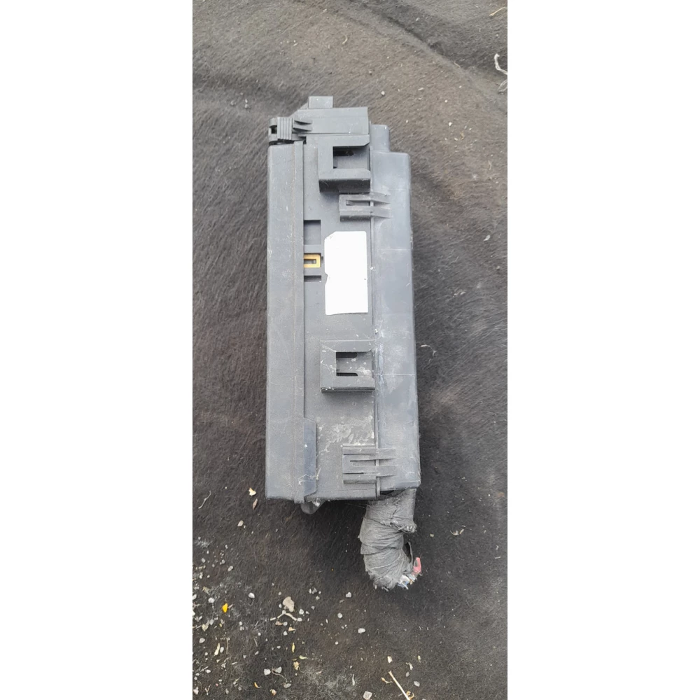 56042209AL блок предохранителей и реле Jeep Grand Cherokee 3.1 WJ