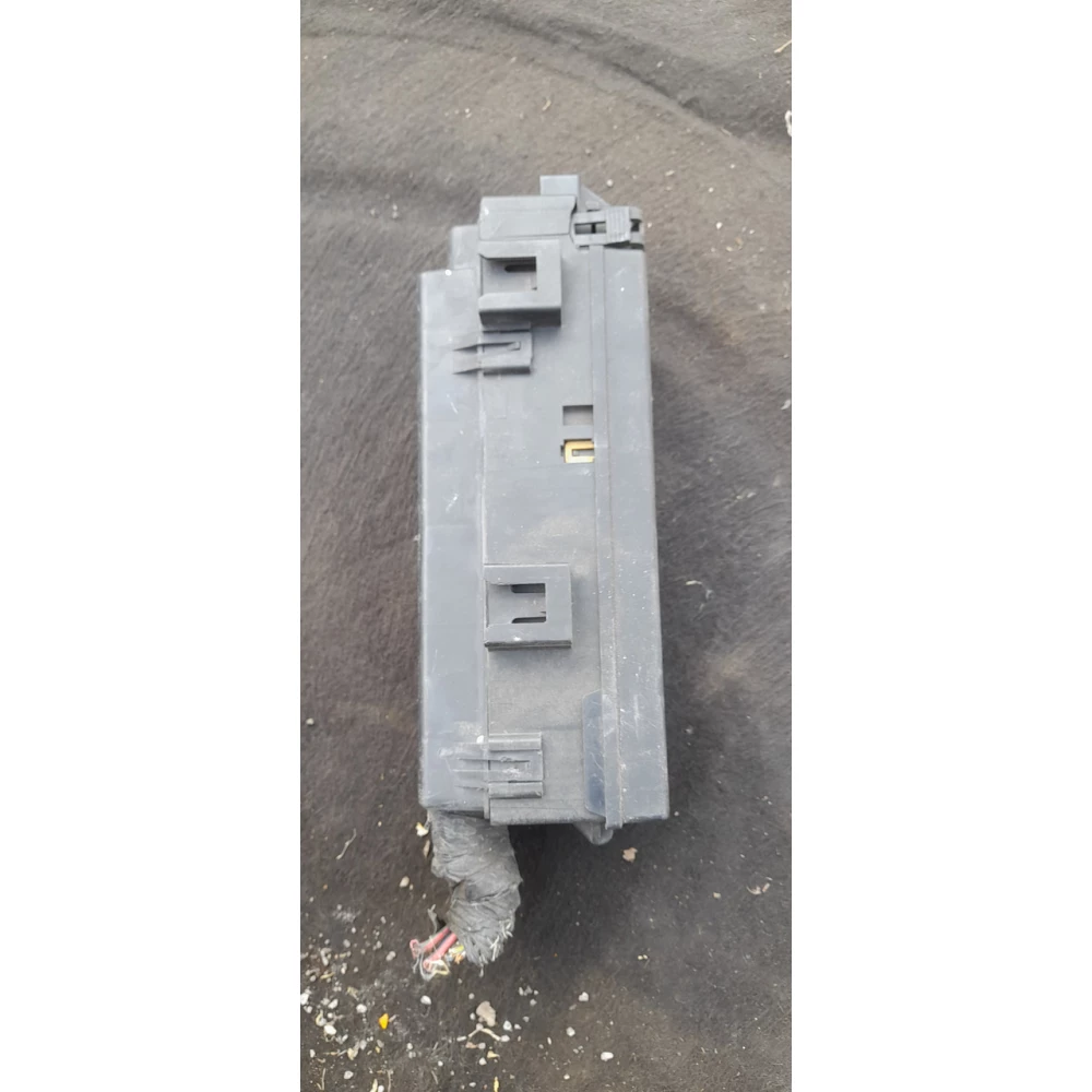 56042209AL блок предохранителей и реле Jeep Grand Cherokee 3.1 WJ