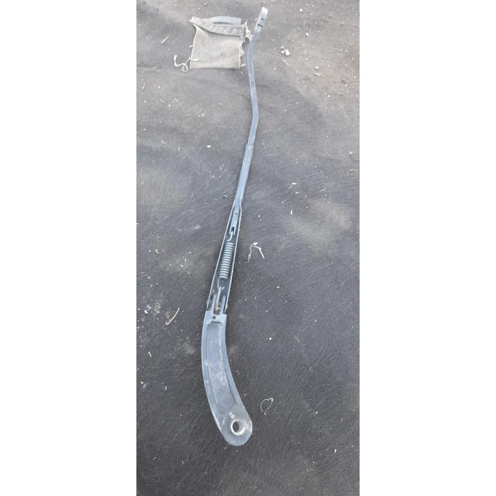 8200036916 щеткодержатель передний левый Renault Megane 2