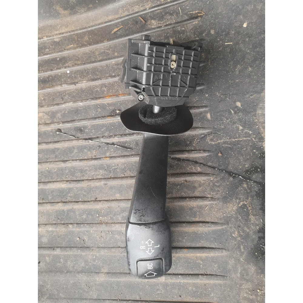 Подрулевой переключатель поворотов BMW E39