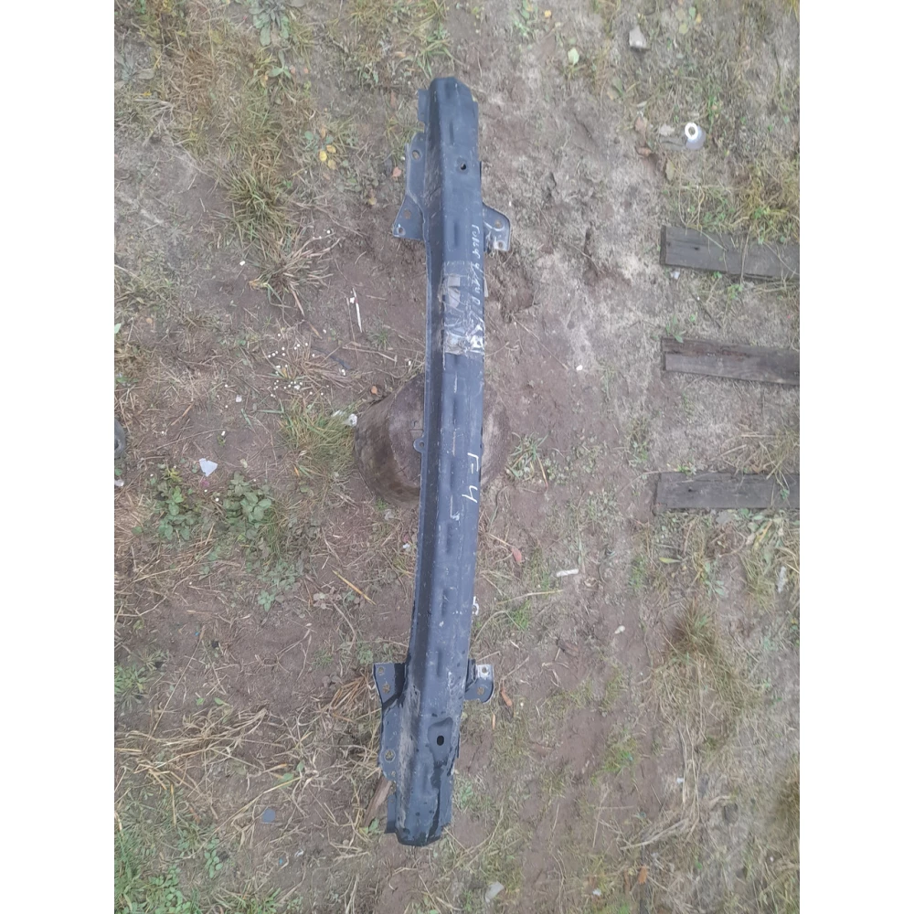 Передний усилитель бампера  Vw Golf 4