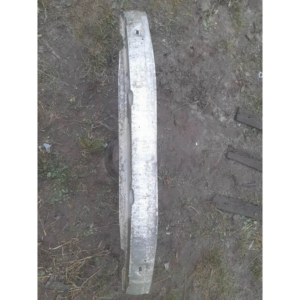 Передний  усилитель  бампера Vw Passat B5