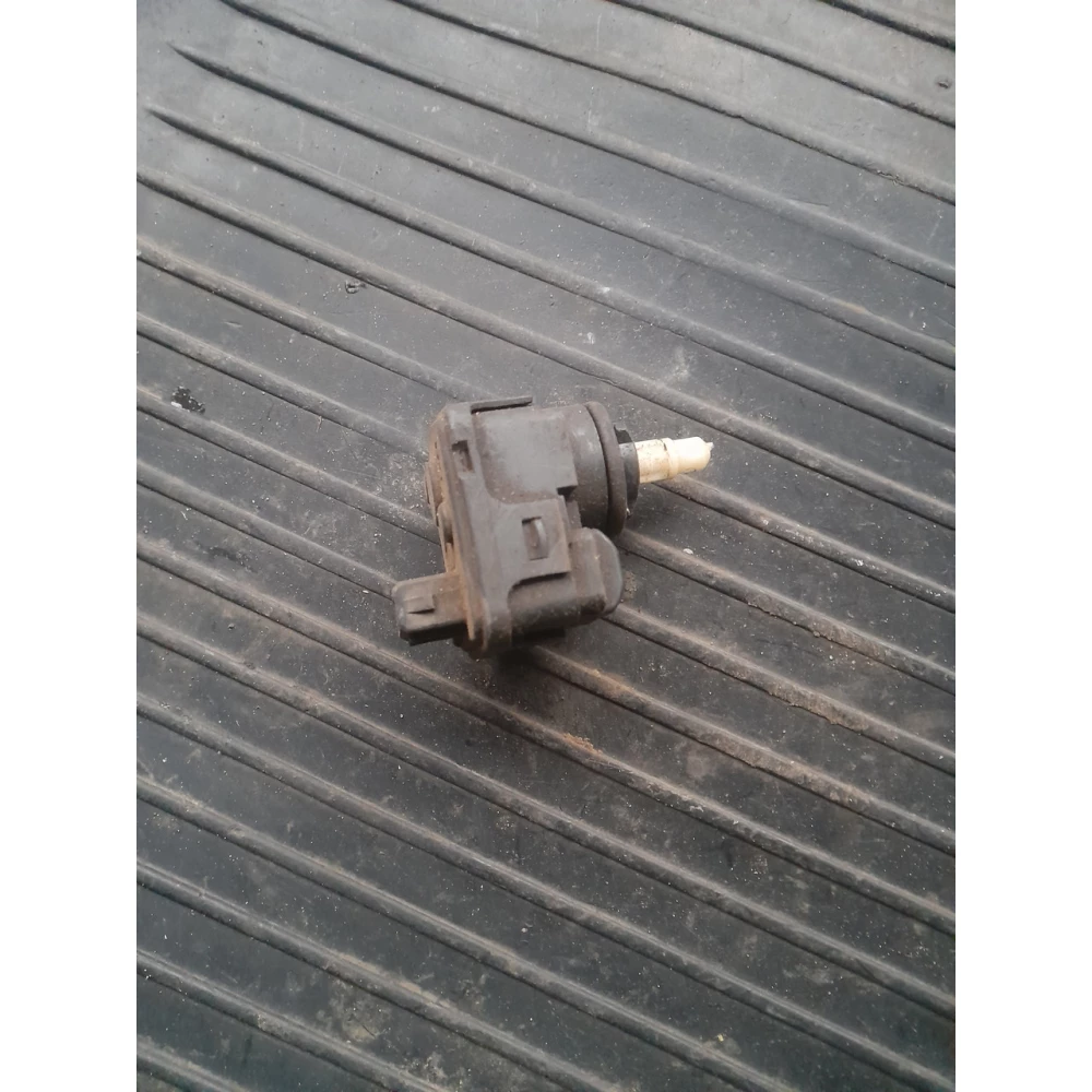 Коректор фар Vw Passat B5  00728201