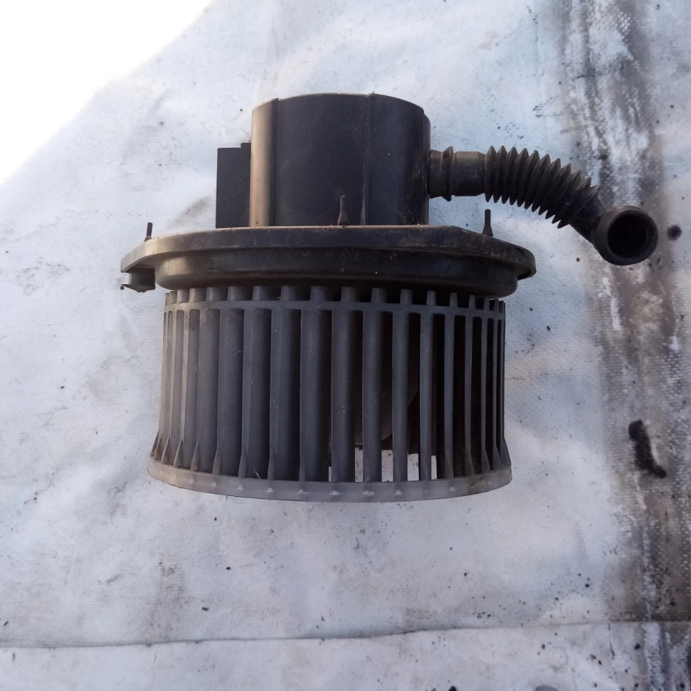 Моторчик печки Chevrolet Aveo t200 4051026