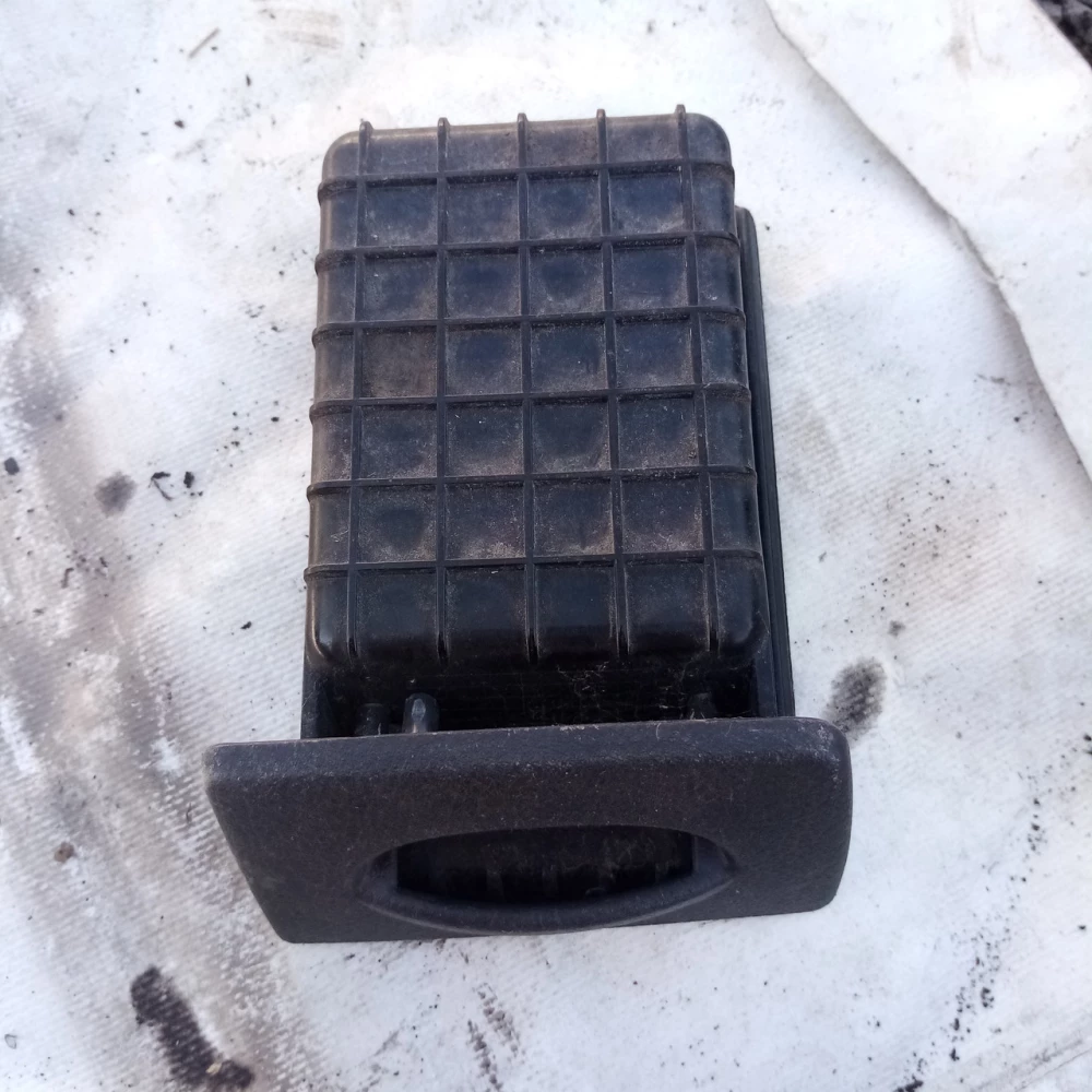 Пепельница Chevrolet Aveo t200 96345761