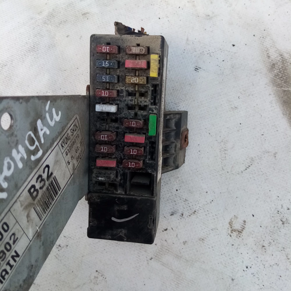 ! блок предохранителей Hyundai Accent 0109807