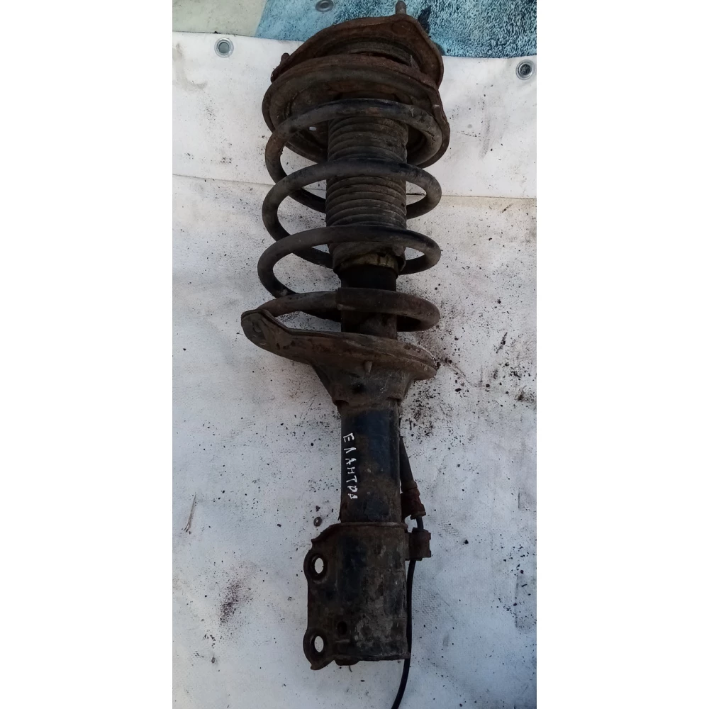 Передняя стойка Hyundai Elantra