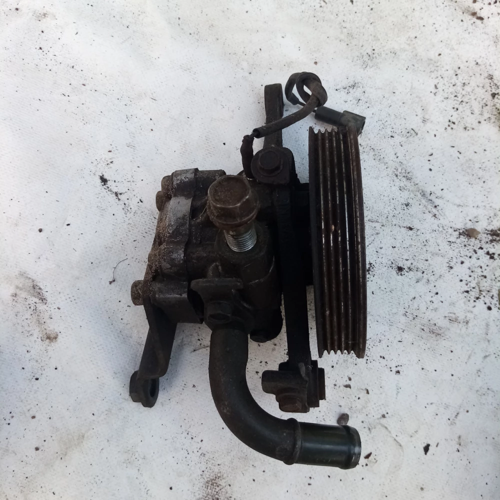 Насос гур Mazda 626