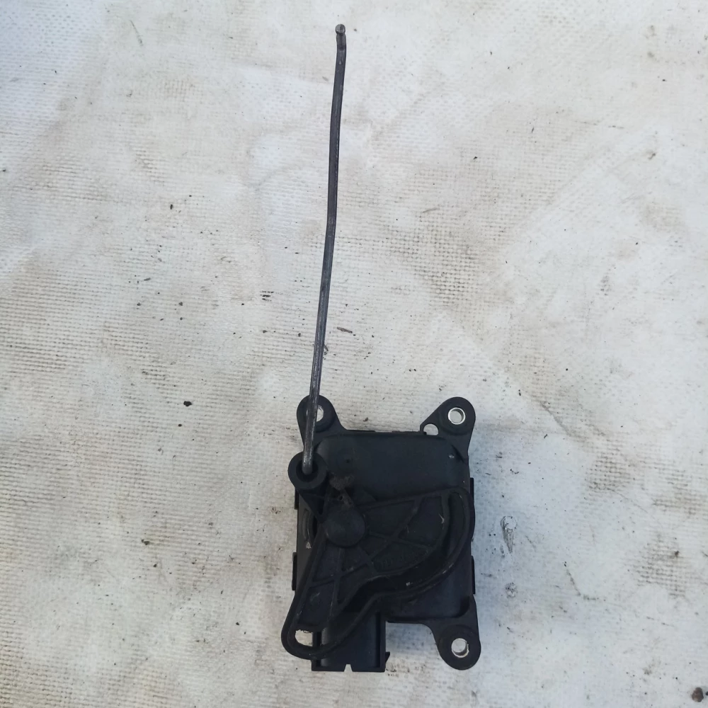Привод заслонки печки Audi A6C5 4b1820511c