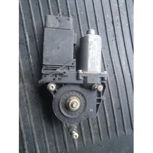 Изображение товара -  Передний правый стеклоподйомник Vw Passat B5