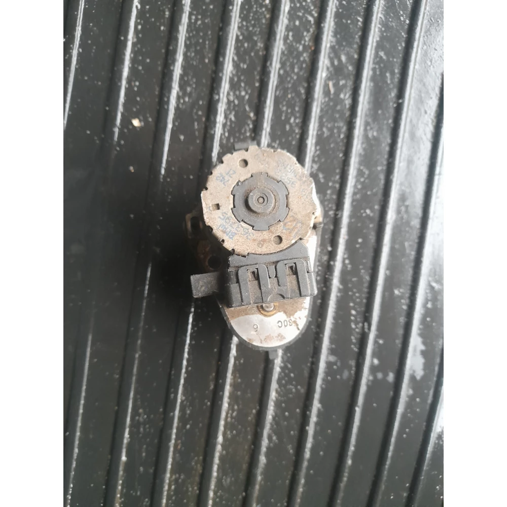 Привод заслонки печки  BMW E39