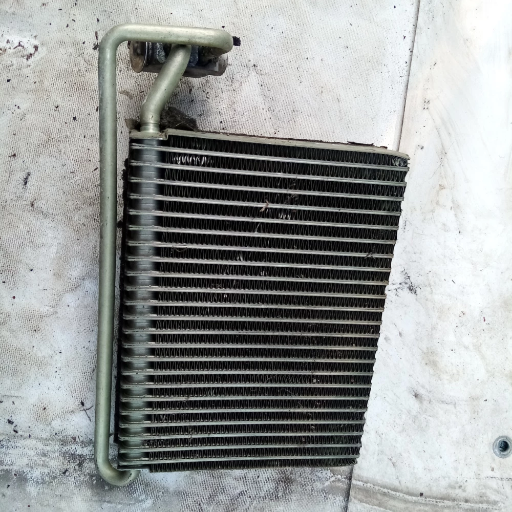 Радиатор печки BMW B6508