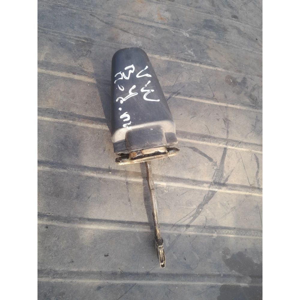 Огранечитель открывания двери  Vw Passat b4