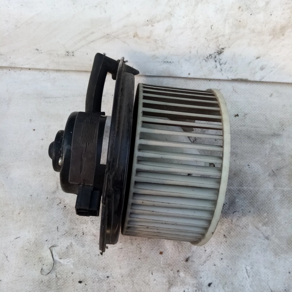 Моторчик печки Chery Amulet