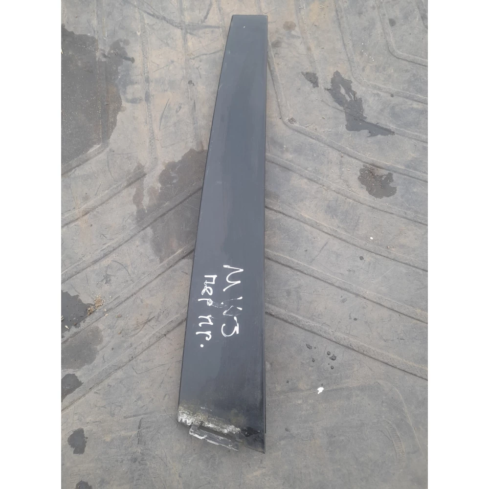 Накладка передней правой двери Ford Mondeo mk3