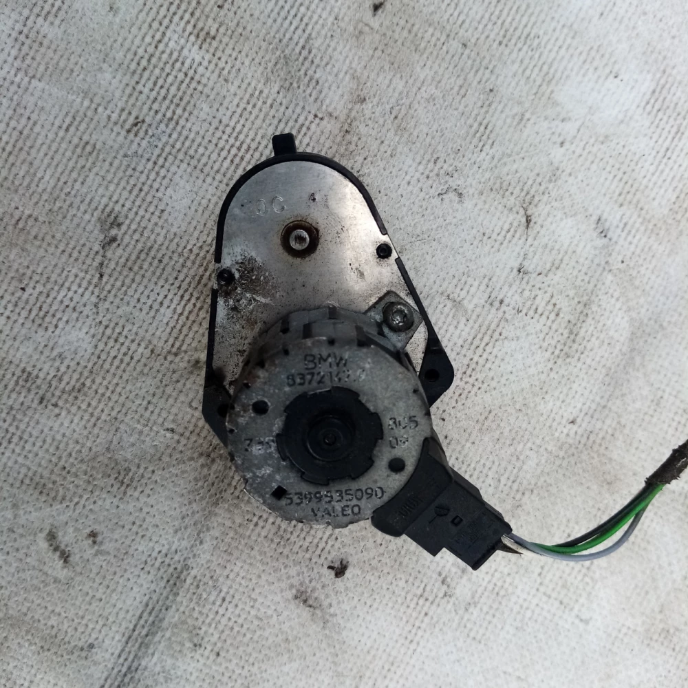 Привод заслонки печки BMW e39 83721479