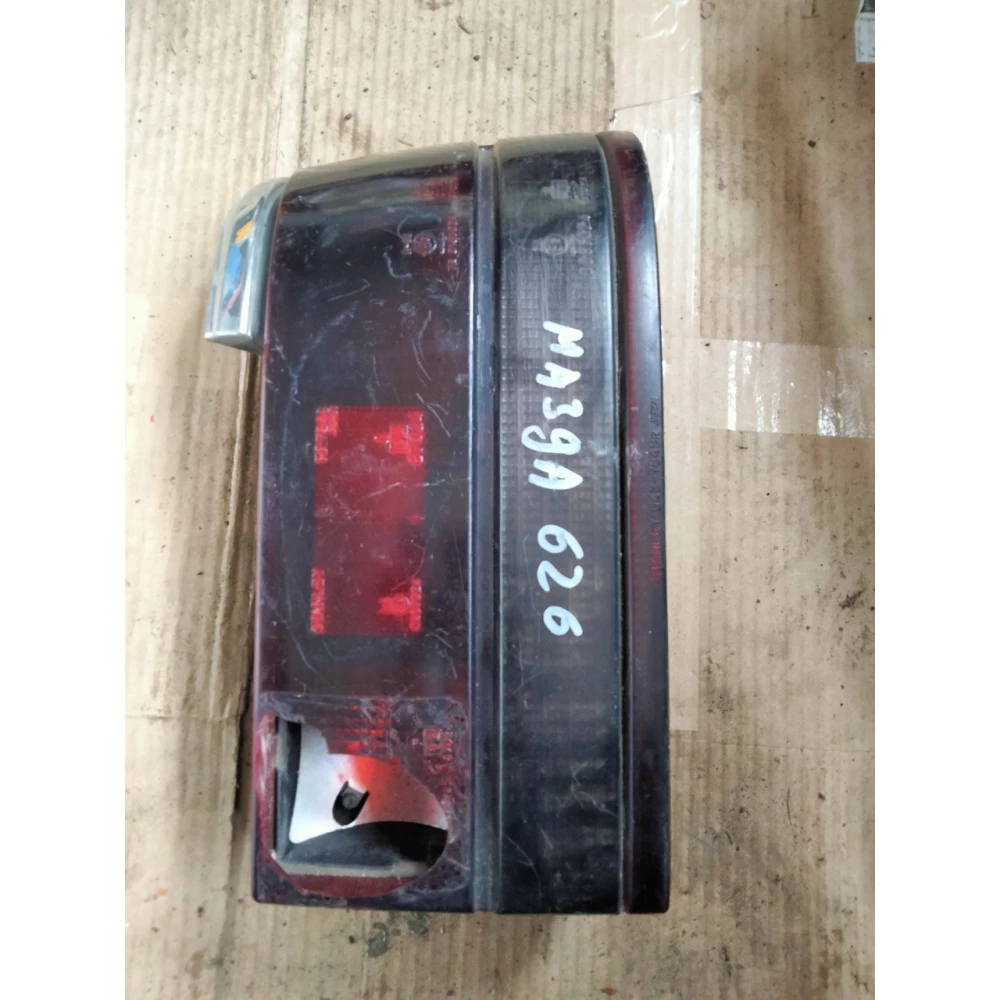 0287024 фонарь задний правый Mazda 626GD
