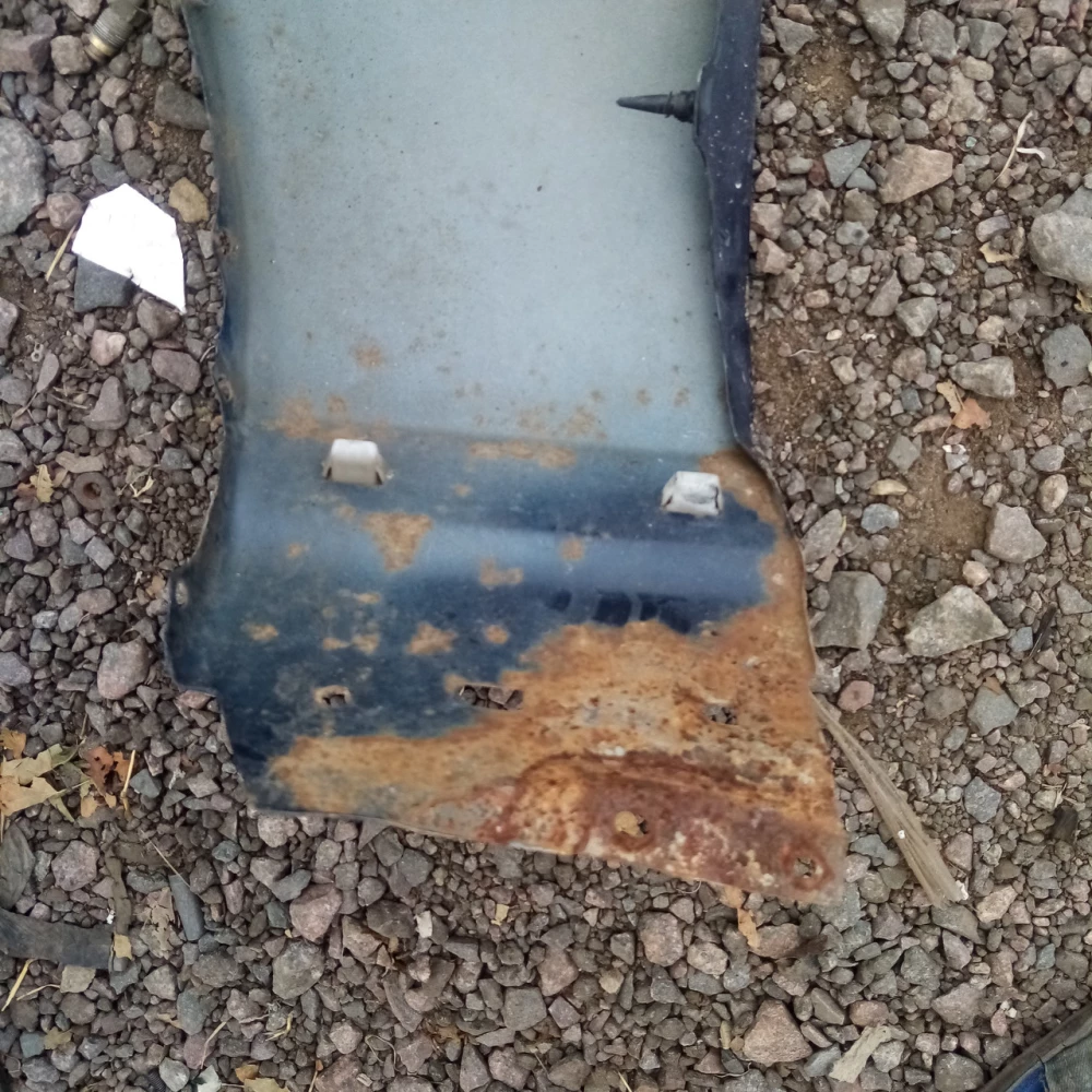 Правое крило Mazda 626 GE