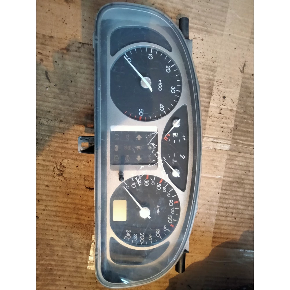 8200218878 приборная панель Renault Laguna 2