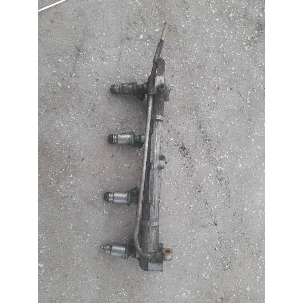 Топливная рампа Тойота Камри 2.2 CL