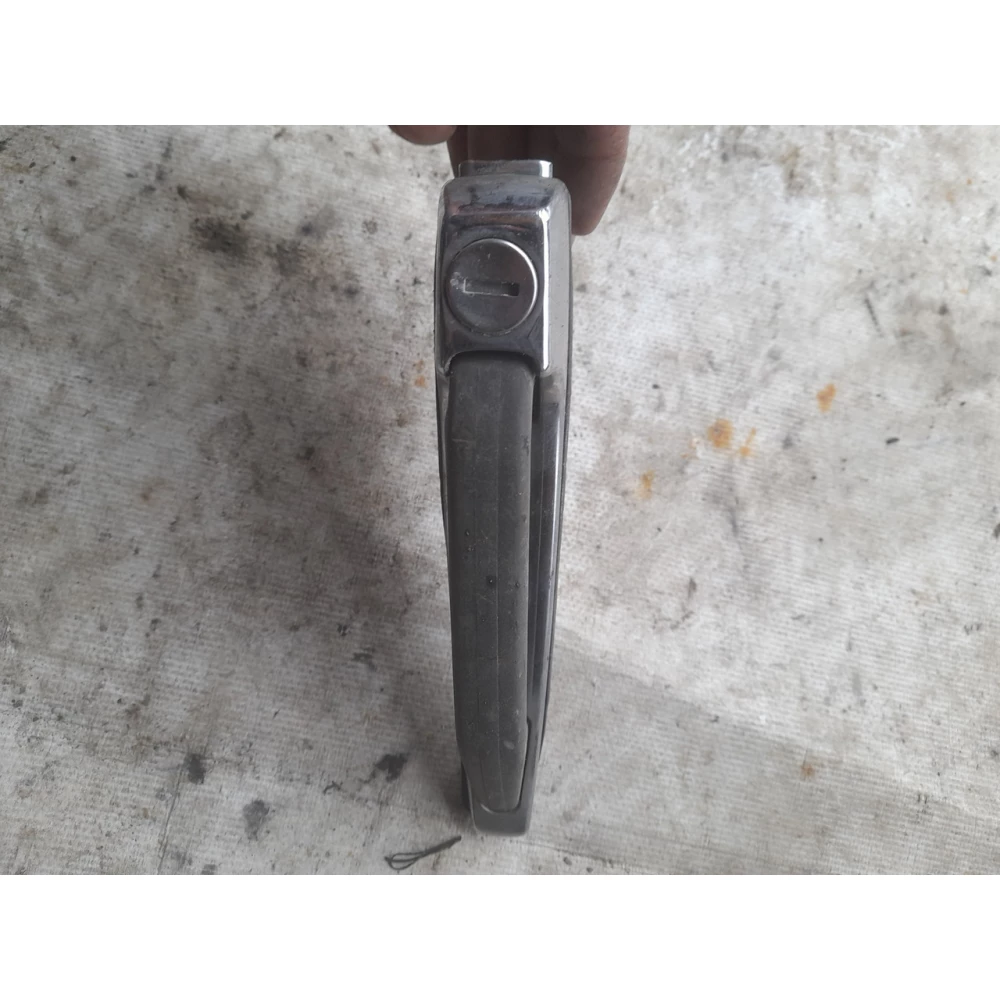 Передняя левая ручка двери Mercedes-Benz w123