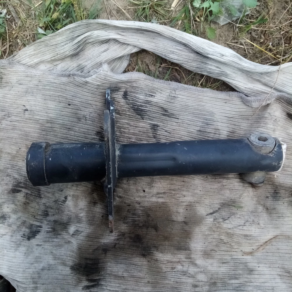 Кронштейн крипления бампера Audi A4B5