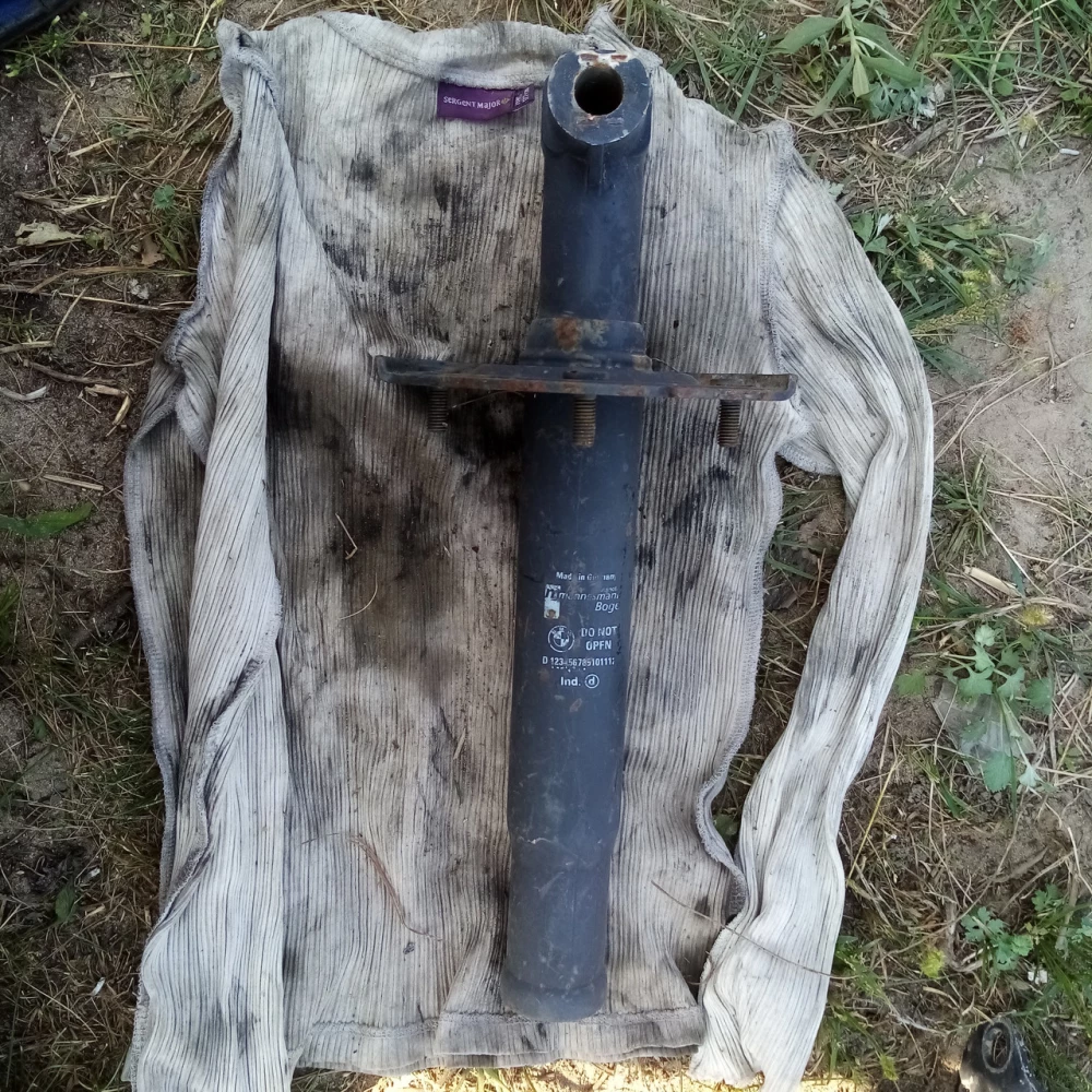 Кронштейн крипления бампера BMW E 39 51128248031