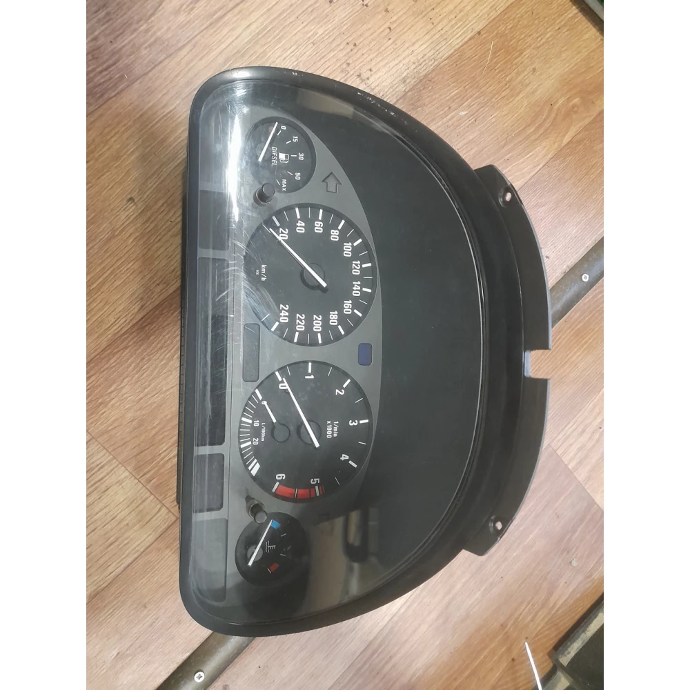 Панель приборов Bmw E39 2.5 disel