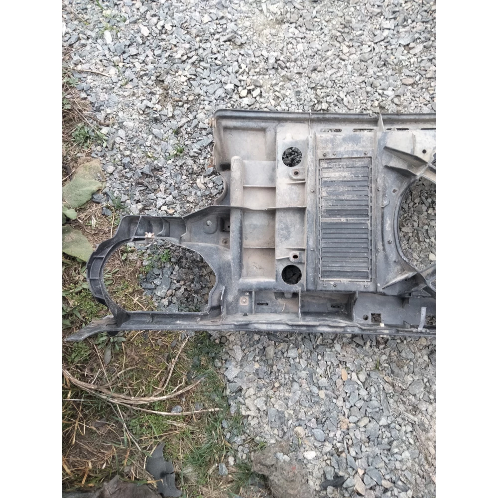 Передний телевизор VW Golf 3 Vento