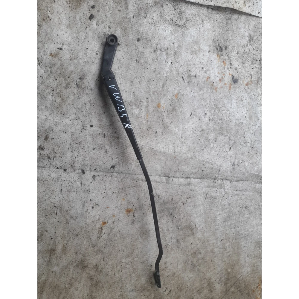 Правый  дворник  Vw Passat B5 1H1955410