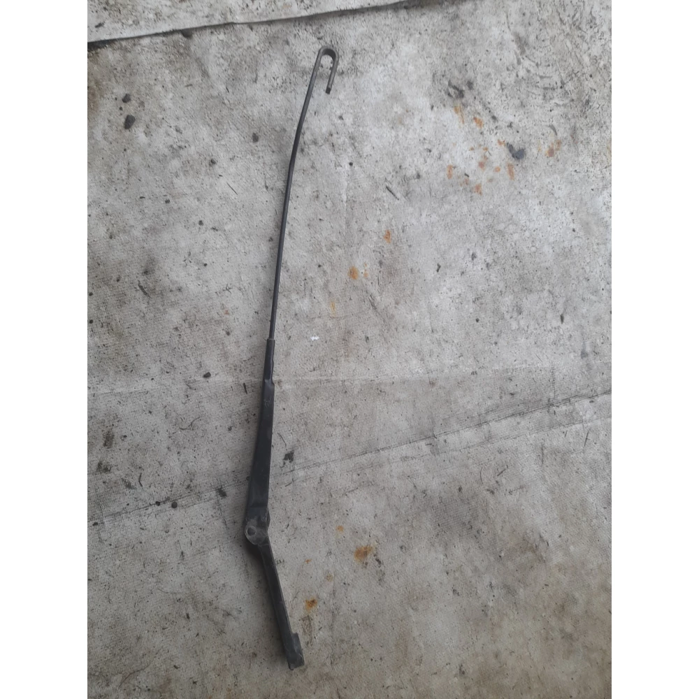 Передный  левый дворник  Ауди а4б5  8d1966407a