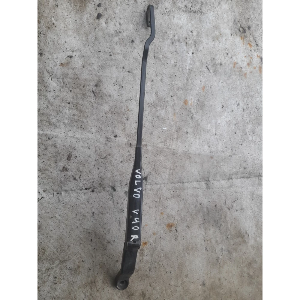 Правый  дворник  Volvo V40