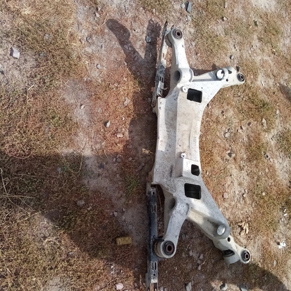 Подрамник Volvo V70 09492948